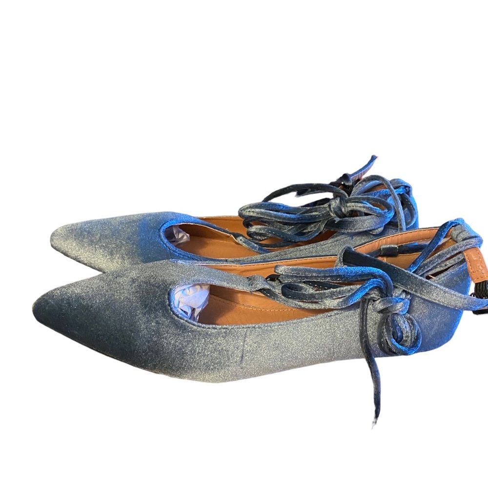 NWT In Box Yoki Gray Velour Urban Flats With Ankle Straps Ballet Style Shoes - Picture 4 of 8